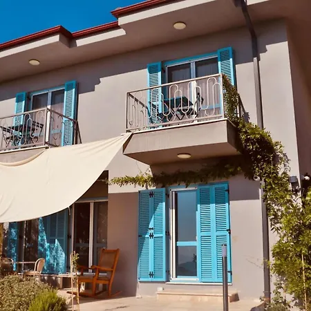 Luna Villa